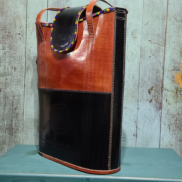 Namaste NYC handcrafted in India - Picture 6 of 15